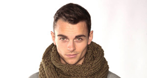 В’язаний чоловічий шарф спицями В'язаний чоловічий шарф