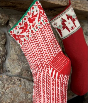 В`язаний панчо/vyazaniy-panchoh-na-kamin/ на камін