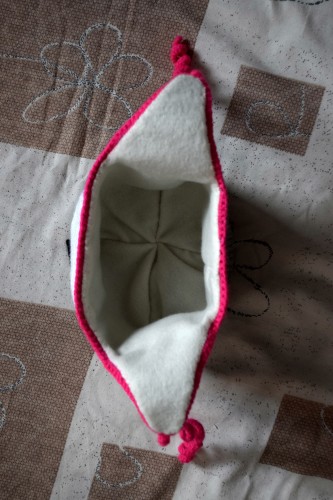 Як викроїти і вшити підкладк/yak-vikroiti-i-vshiti-pidkladku-iz-flisu-u-vyazanu-shapochku-z-vushkami/ із флісу у в’язану шапочку з вушками - 29