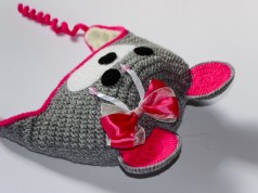 Як викроїти і вшити підкладк/category/majster-klasi/vyazannya-gachkom-majster-klasi/у із флісу у в’язану шапочку з вушками