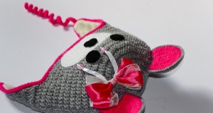 Як викроїти і вшити підкладку із флісу у в/category/majster-klasi/page/2/язану шапочку з вушками