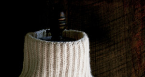 Тепла жилетка (безрукавка) спицями Тепла жилетка (безрукавка) спицями