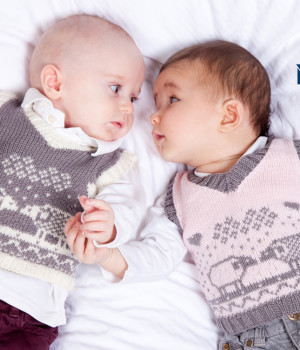 В'язана жилетка (безрукавка) для немовляти до одного року В'язана жилетка (/vyazana-zhiletka-bezrukavka-dlya-nemovlyati-do-roku/безрукавка) для немовляти до одного року