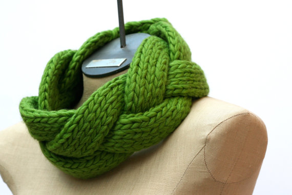 Короткий шарф спицями