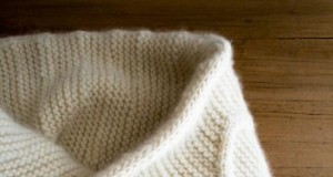 В'язаний подвійний снуд /category/articles/vyazannya-spicyami/page/8/з косами спицями