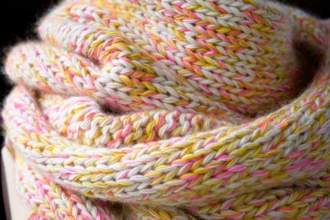 В'язаний шарф з меланжевої пряжі спицями - 2