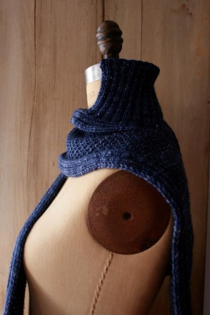 В'язаний шарф-светер спицями - 1