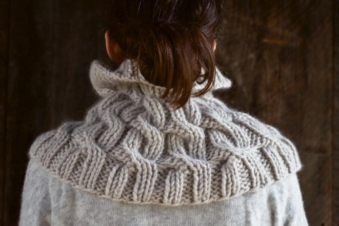 В'язаний снуд (шарф-хомут) косами - 1 
