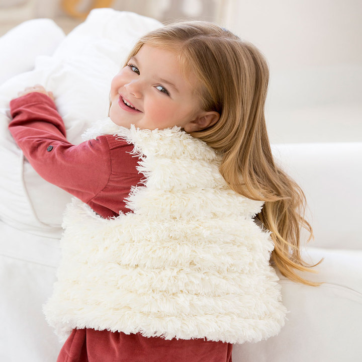 В'язана безрукавка для дівчинки - 2