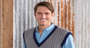 Чоловіча жилетка (безрукавка) спицями В'я/vyazanij-xvilyastij-sharf-spicyami/ана безрукавка для чоловіка французькою резинкою - 1