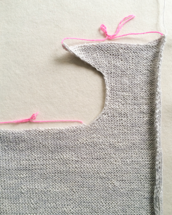 В'язана проста безрукавка - 3