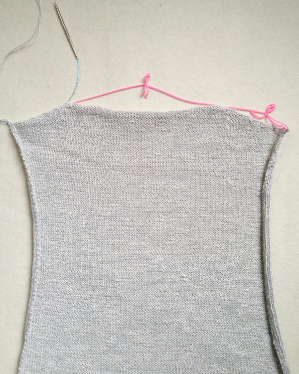В'язана проста безрукавка - 2