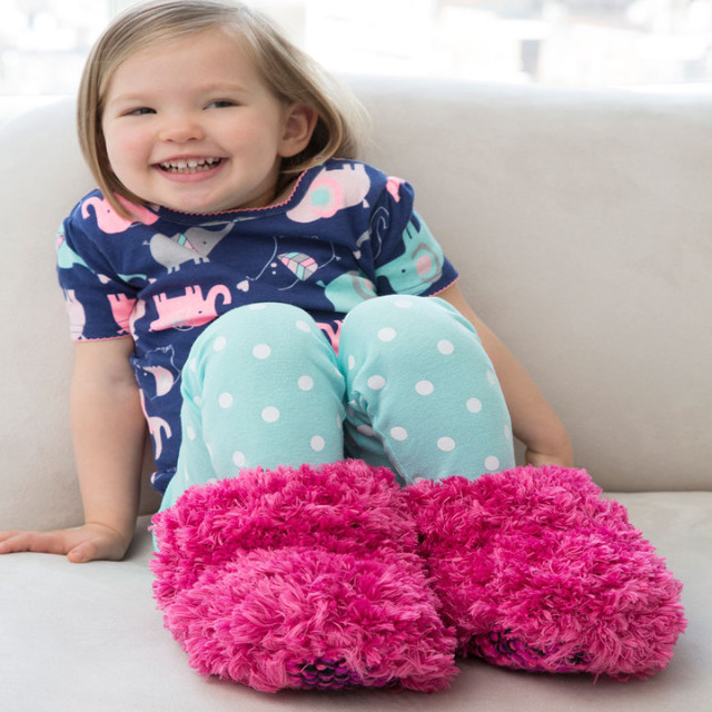 В'язані капці з пухнастої пряжі - 1 В'язані капці з пухнастої пряжі - 1