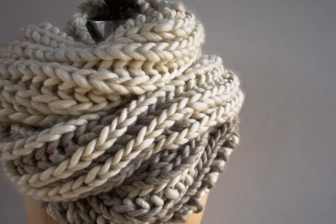 Шарф англійською резинкою у два кольори - 6