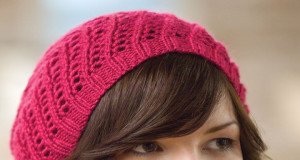 Берет з ажурним /category/articles/vyazannya-spicyami/page/3/ізерунком спицями - 1