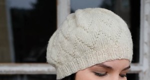 Весняний берет з рельєфним візерунком В'язаний берет сп/zhovtij-zhaket-spicyami/ицями - 1