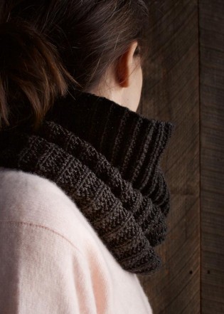 В'язаний шарф хомут в один оберт - 6