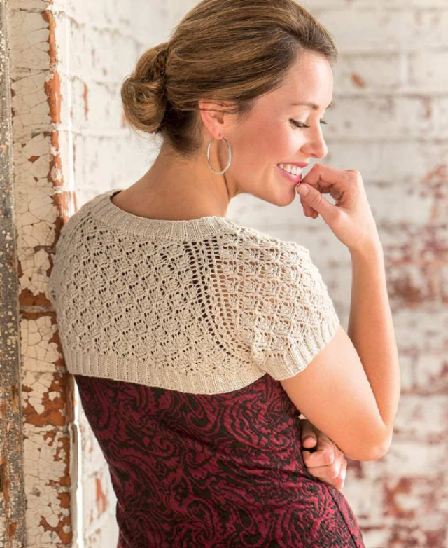 Болеро з ажурним візерунком - 1 /vyazane-azhurne-bolero-spicyami/"Болеро