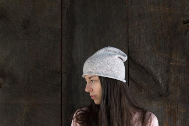 В'язана весняна шапочка - 9 В'яз/legenka-shapochka-zi-smuzhkami-spicyami/на весняна шапочка - 9