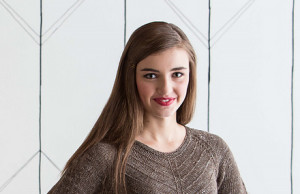 Туніка з рельєфним візерунком та загостеним краєм - 1