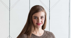 Туніка з/category/articles/vyazannya-spicyami/ рельєфним візерунком та загостеним краєм - 1