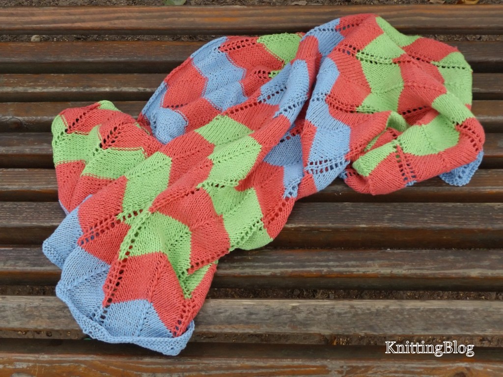 В'язаний дитячий пледик /vyazanij-dityachij-pled-spicyami/"Кольрові зігзаги" - 2