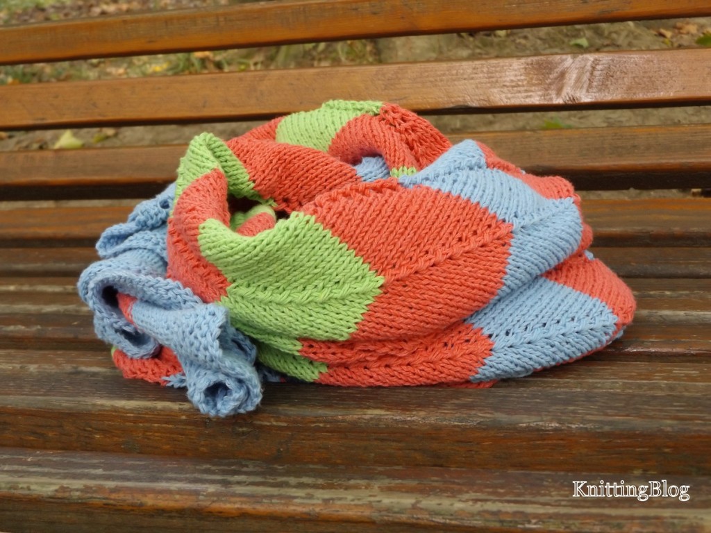 В'язаний дитячий пледик /vyazanij-dityachij-pled-spicyami/"Кольрові зігзаги" - 10